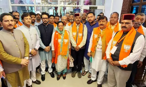 केंद्र सरकार की उपलब्धियों से घर-घर जाकर अवगत कराएं